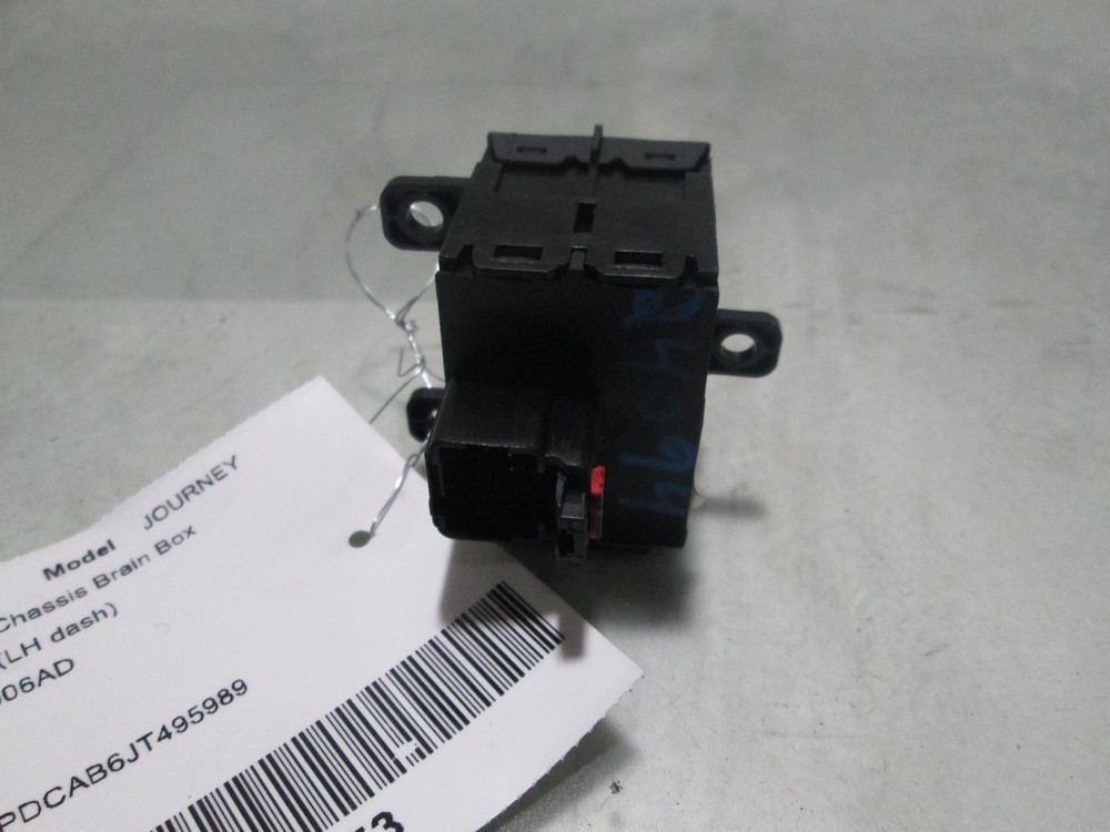 18 DODGE JOURNEY Lamps MODULE 68072006AD