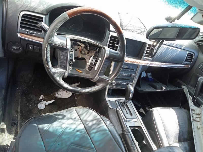 Used Blind Spot Detection System Warning Control Module fits: 2011 Lincoln Mkz D