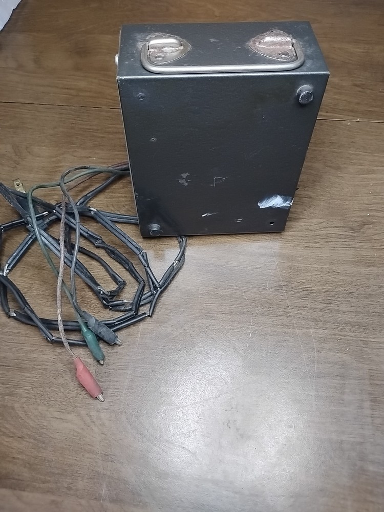 Electro Model EC-3 VTG !Turns On Untested