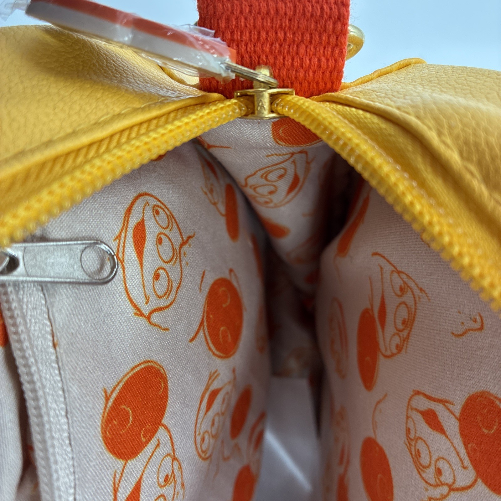 Disney Pixar Toy Story Alien Pizza Planet Disney Parks Crossbody Bag NWT