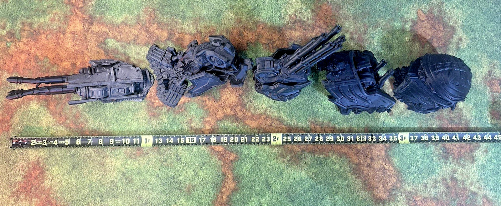 Tabletop Terrain - Fallen Titan - Perfect for Warhammer 40K/Kill Team: 7 pcs