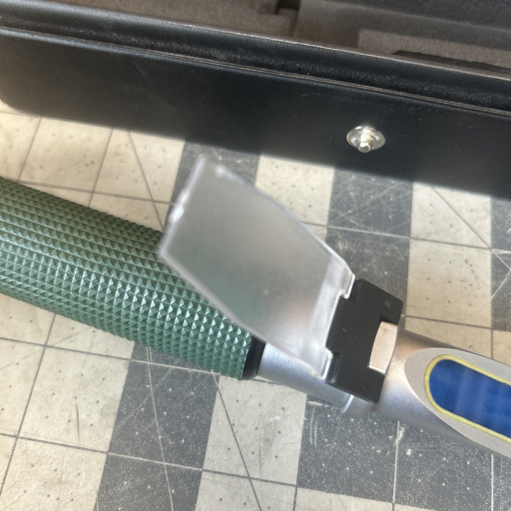 Zebra Skimmers Hand held Refractometer MT-010ATC