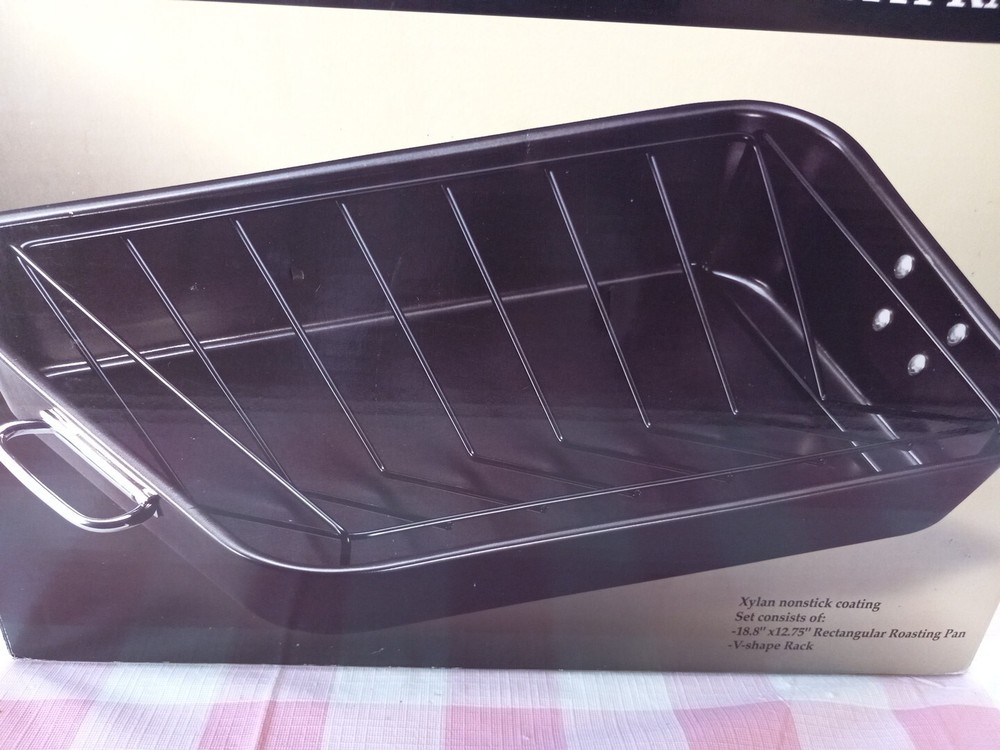 LARGE NONSTICK RECTANGULAR ROASTING PAN WITH V-SHAPE RACK In BOX