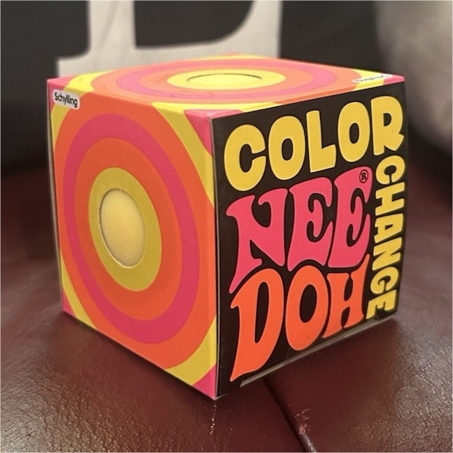 New YELLOW Needoh COLOR CHANGING Nee Doh Squish Stress NEE-DOH Colorchanging
