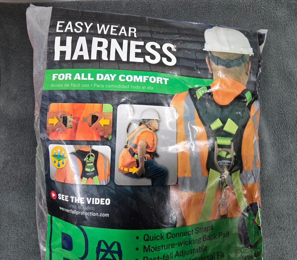 Werner Easy Wear Adjustable Fall Protection Safety Harness (D-Ring)