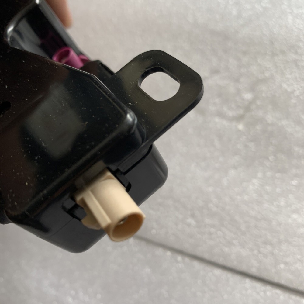 2017-2022 OEM TESLA Model 3 WIFI Bluetooth Antenna Module Unit