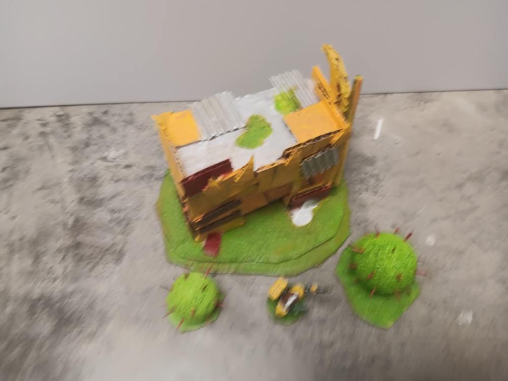 Scratch Built Ork Warhammer 40k terrain painted