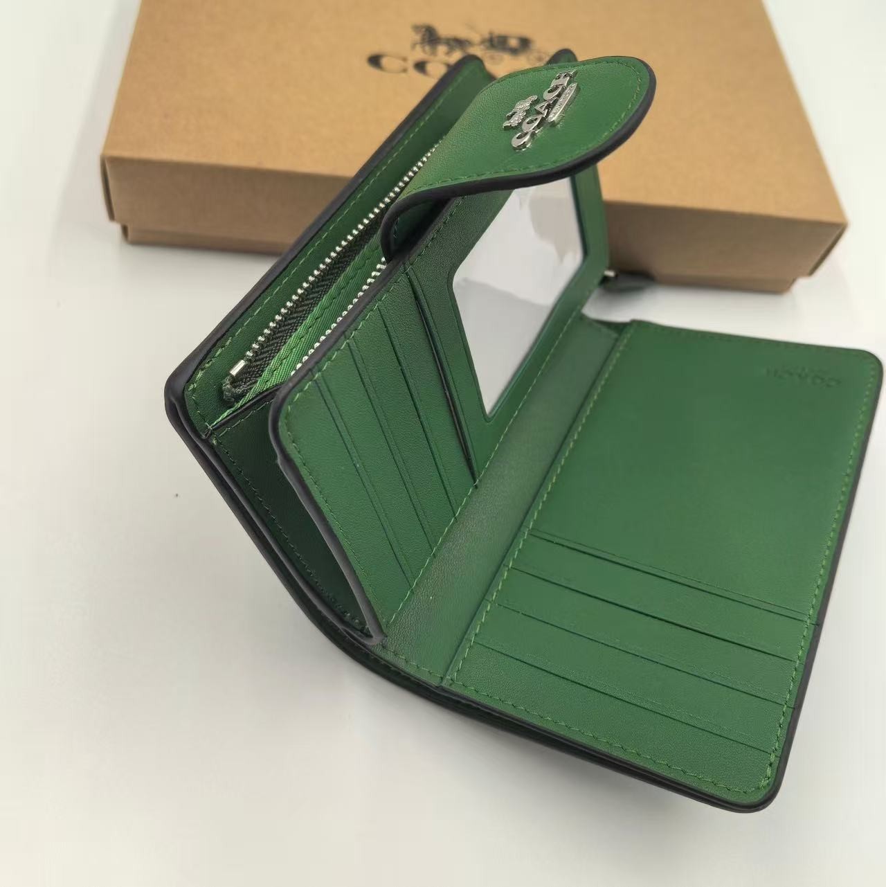 New Coach Medium Corner Zip Wallet In Signature Canvas green CW786 With Box