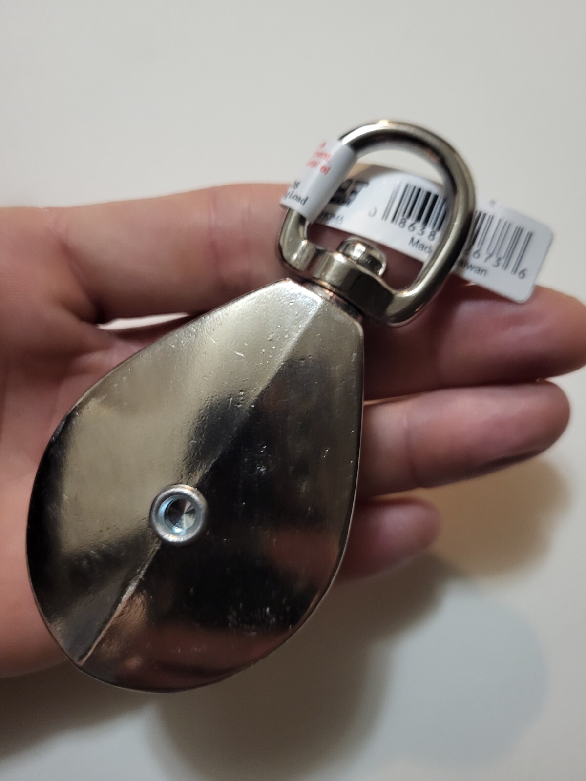 4 1/8" single sheave pulley with 5/8" swivel eye. sailing lines, flag poles