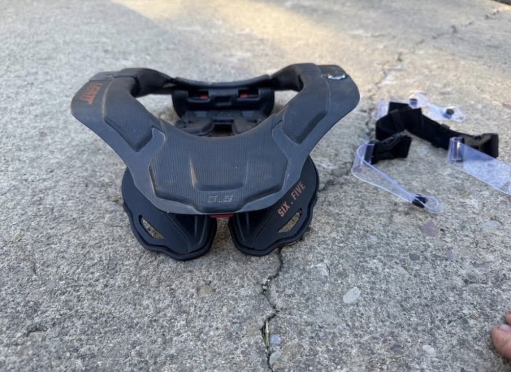 Leatt 6.5 Carbon Neck Brace