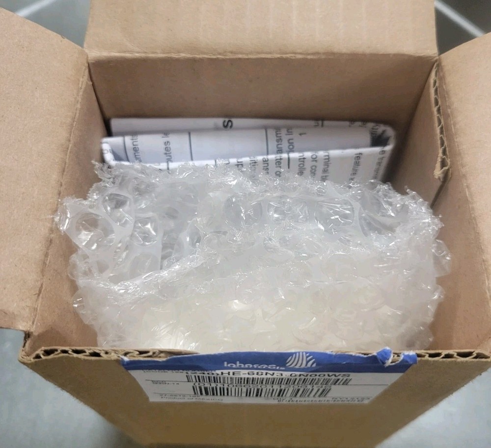 Johnson Controls Wall Mount Humidity/Temperature Sensor *HE-68N3-0N00WS