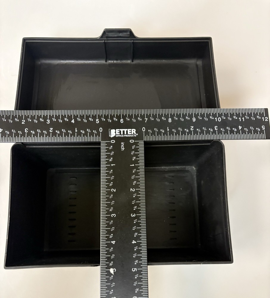 BLACK PLAYING CARD STORAGE CASE HARD SHELL • EXCELLENT CONDITION