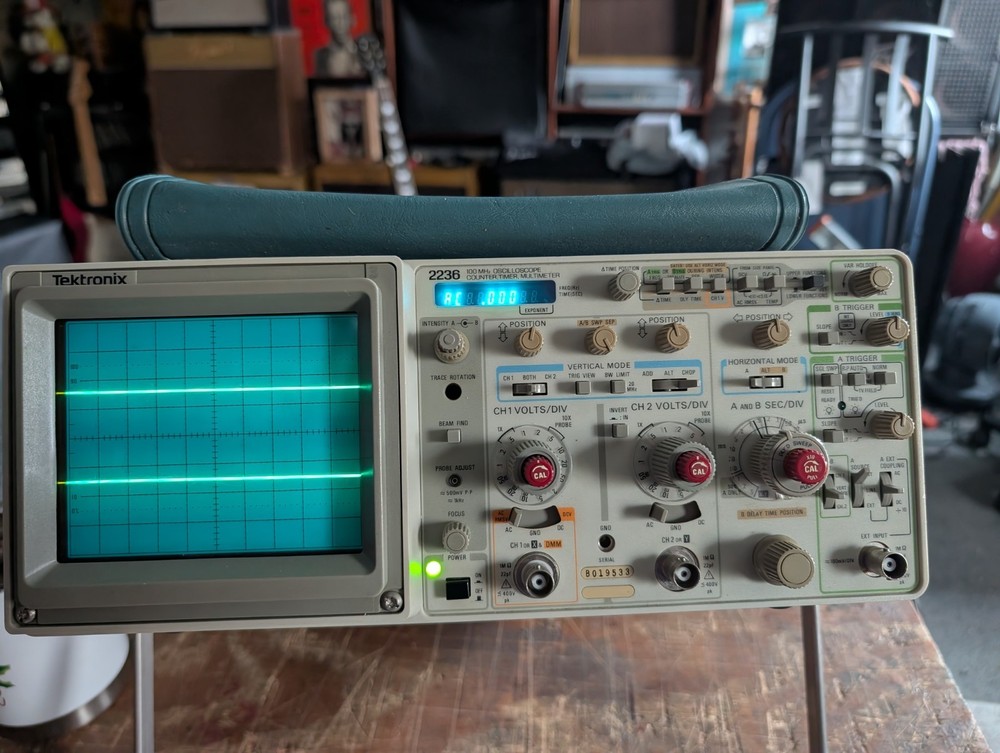 Tektronix 2236 Oscilloscope - Beautiful!