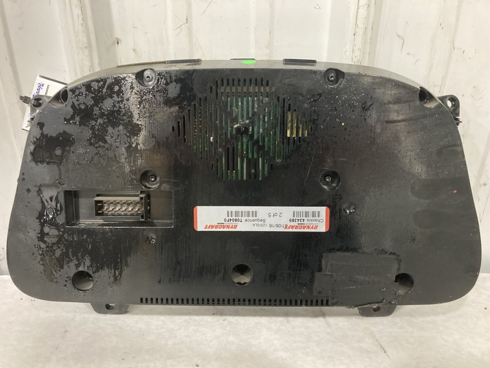 2013-2018 Peterbilt 579 Speedometer Instrument Cluster - Used
