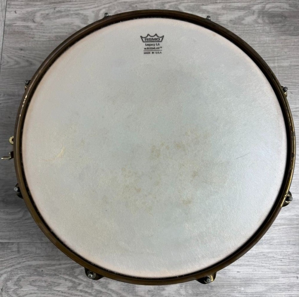 Pearl Custom Classic One Piece Maple Shell Snare Drum