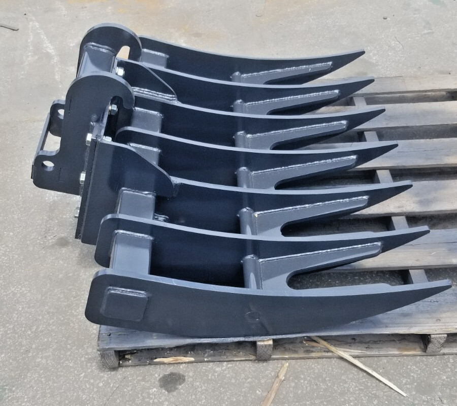BOBCAT EXCAVATOR  WITH X-CHANGE HOOK UP 42" ROOT RAKE