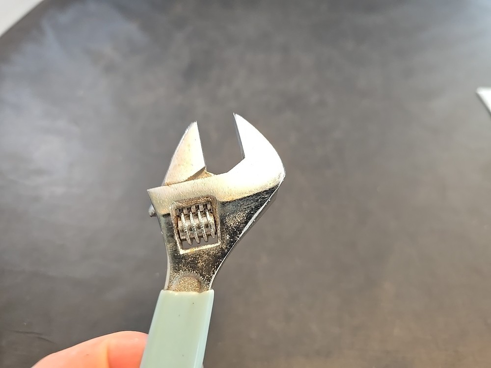 6 inch Adjustable Spanner Rubber Grip Handle Wrench