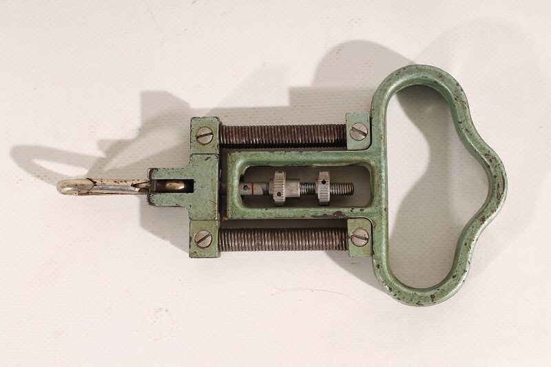 1 Piece Old Spring Scale Freiberger Precision Mechanics Hand Scale Scale