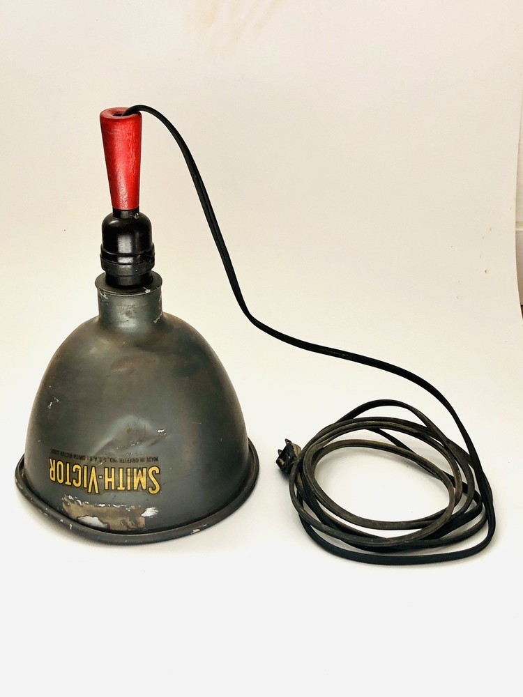 Vintage Smith-Victor 8” Lamp Light