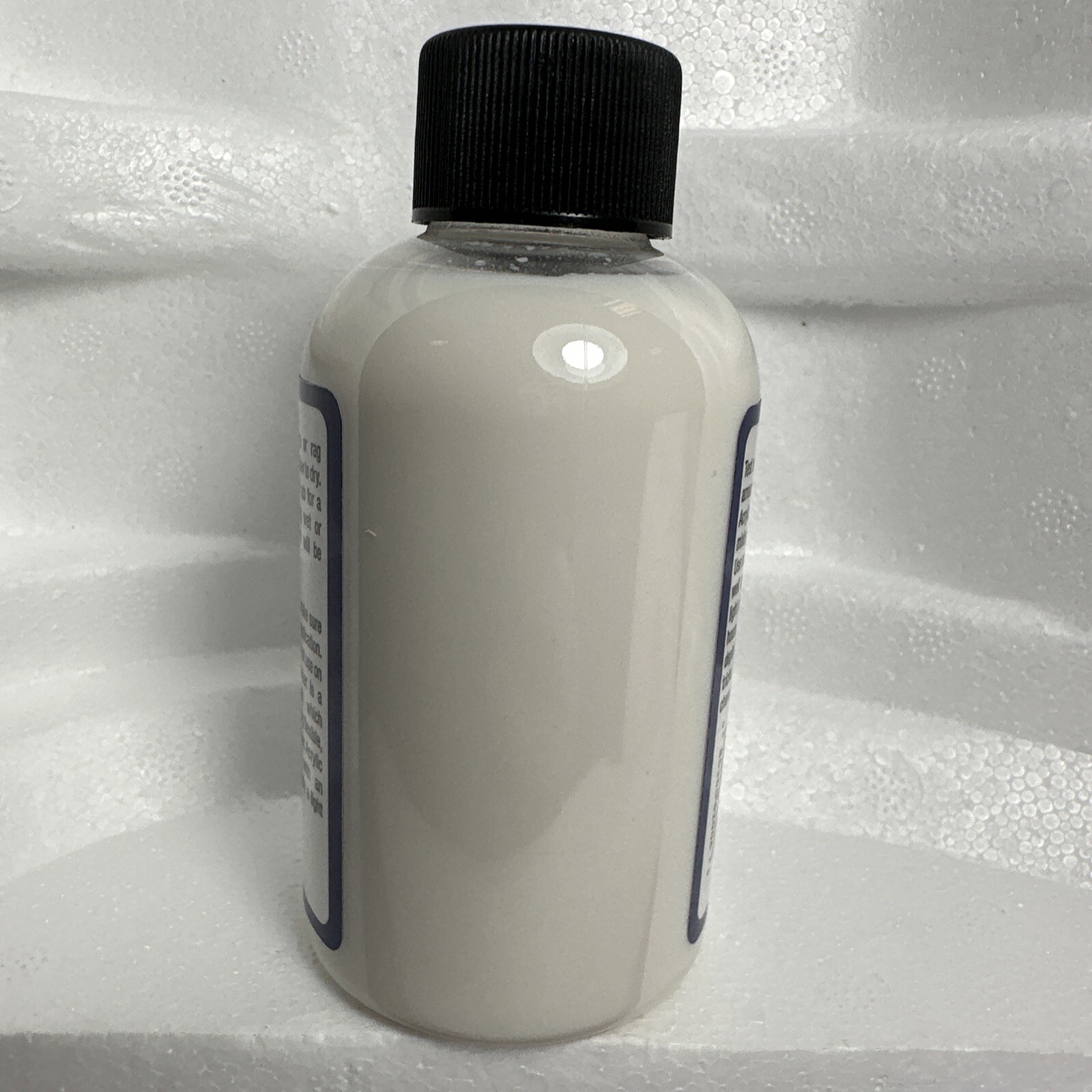 Angelus Brand Acrylic Leather Paint Mate Finisher No. 620 - 4oz