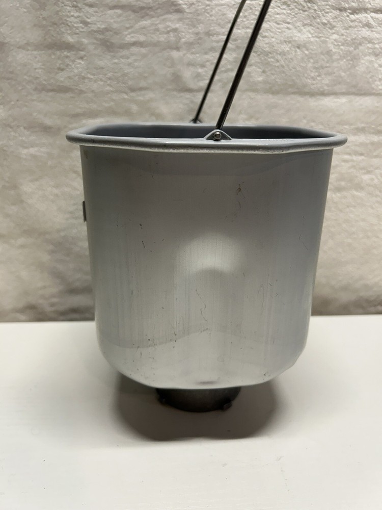 Breadman Bread Maker TR441 Original Pan And Paddle