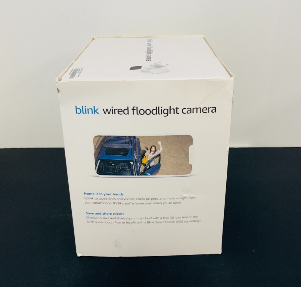 Blink Wired Floodlight Camera Smart security camera 2600 lumens HD live view NEW