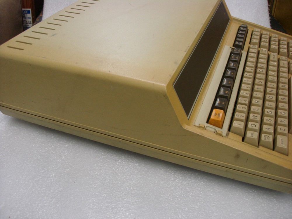 RARE! Vintage Hewlett Packard 86B Computer HP 86B