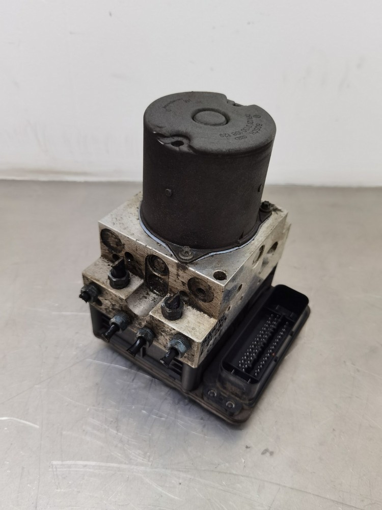 BMW X6 E71 2013 ABS PUMP CONTROL MODULE UNIT 6854702