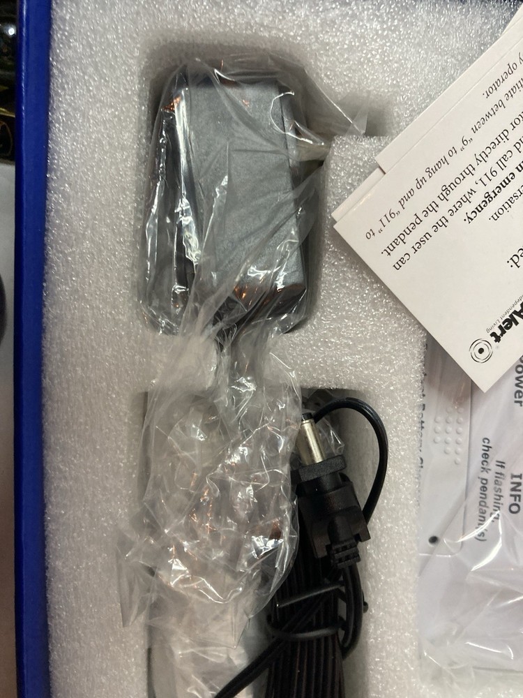 LogicMark 35911 Freedom Alert Emergency System Open box