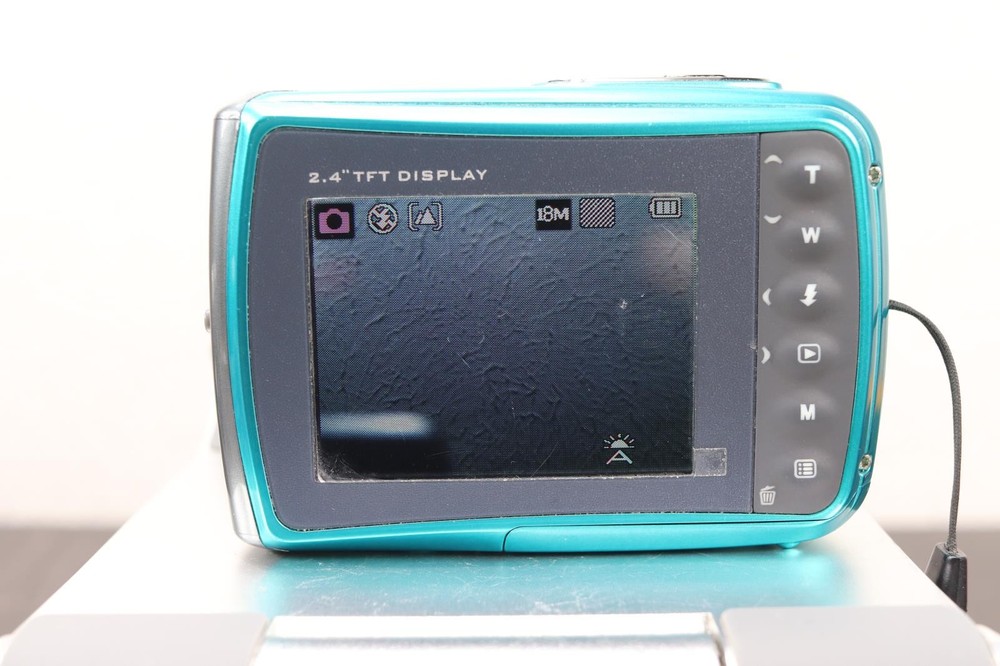 SVP Aqua WP6800 Blue Waterproof Digital Camera Working