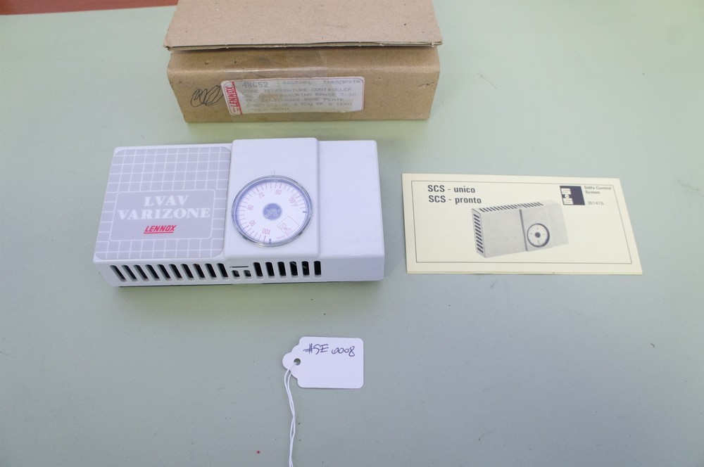 Lennox SCS Staefa Control System LVAV Varizone Temp Controller 48G52 35147B