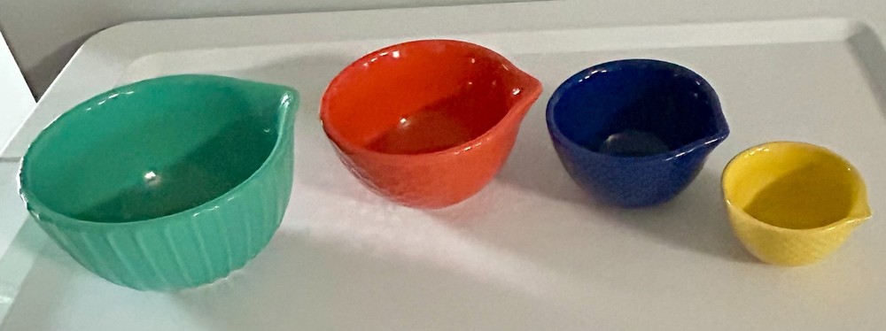 Creative Co-op Unique Textures Nesting Measuring Cups (4)