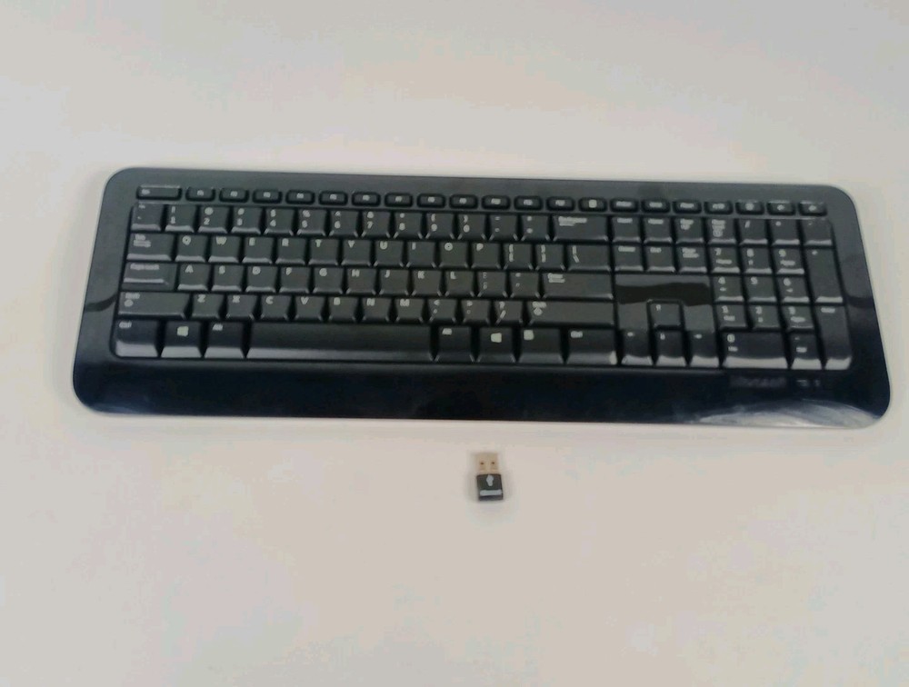 Microsoft Wireless Keyboard 800 W/Dongle Tested & Working