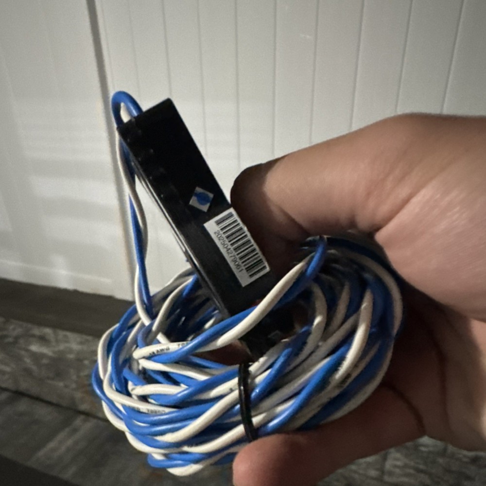 Sense Split-Core Current Sense Transformer Panel Mount, Wire Leads, Blue/White