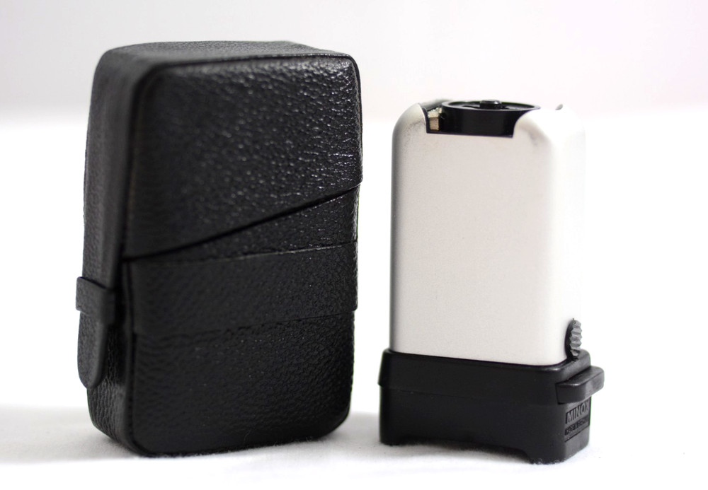 MINOX SUBMINIATURE CAMERA CUBE FLASH WITH CASE (MINT)