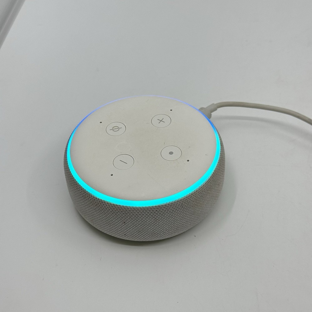 ✈️ Amazon Echo Dot 3rd Generation Model D9N29T White Gray, Tested Works Great