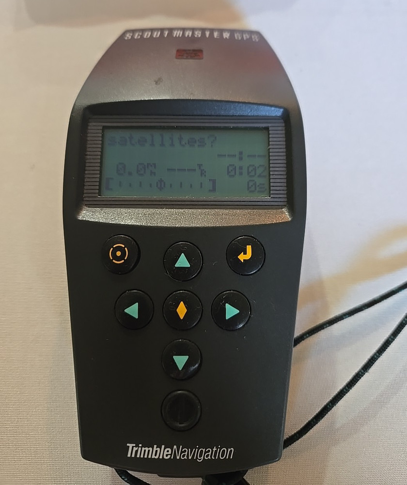 Trimble Navigation Model 17319 Scout Master GPS Unit w/Orange Case
