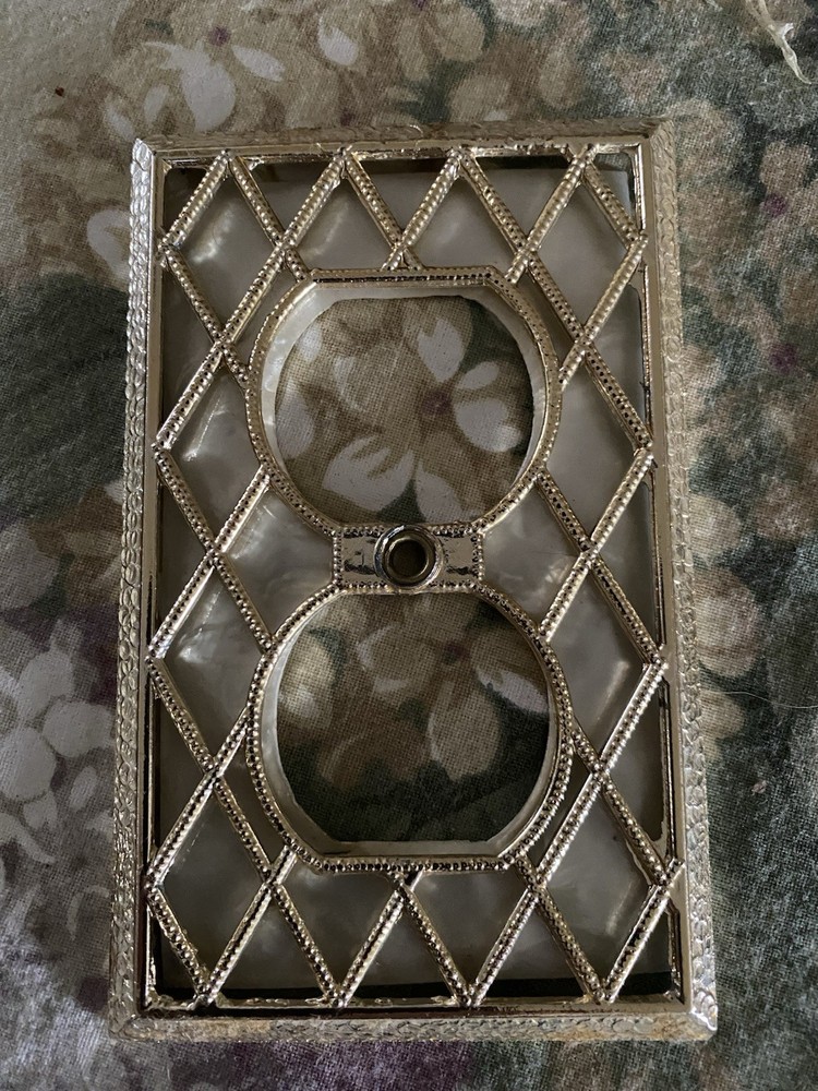 Vintage Outlet Wall Plate