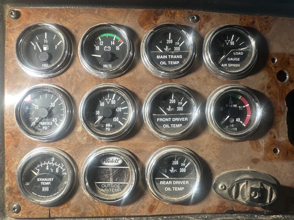2001-2005 Peterbilt 378 GAUGE AND SWITCH Dash Panel - Used