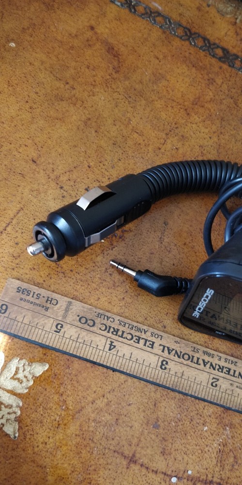 Scosche Tuneit FM Transmitter W/ Digital Display FM Stereo Flexible Neck