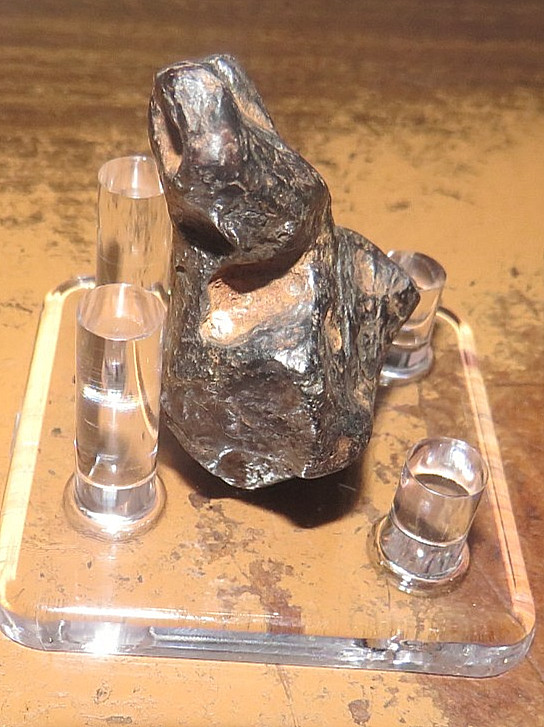 86 Gm . CANYON DIABLO IRON METEORITE AAA GRADE ARIZONA STAND METEORITE CRATER