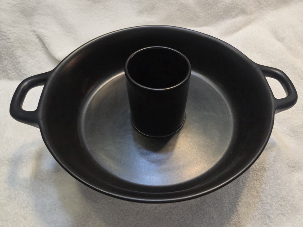 Technique Flame Stonewware Vertical Chicken Roaster Black Unboxed Never Used