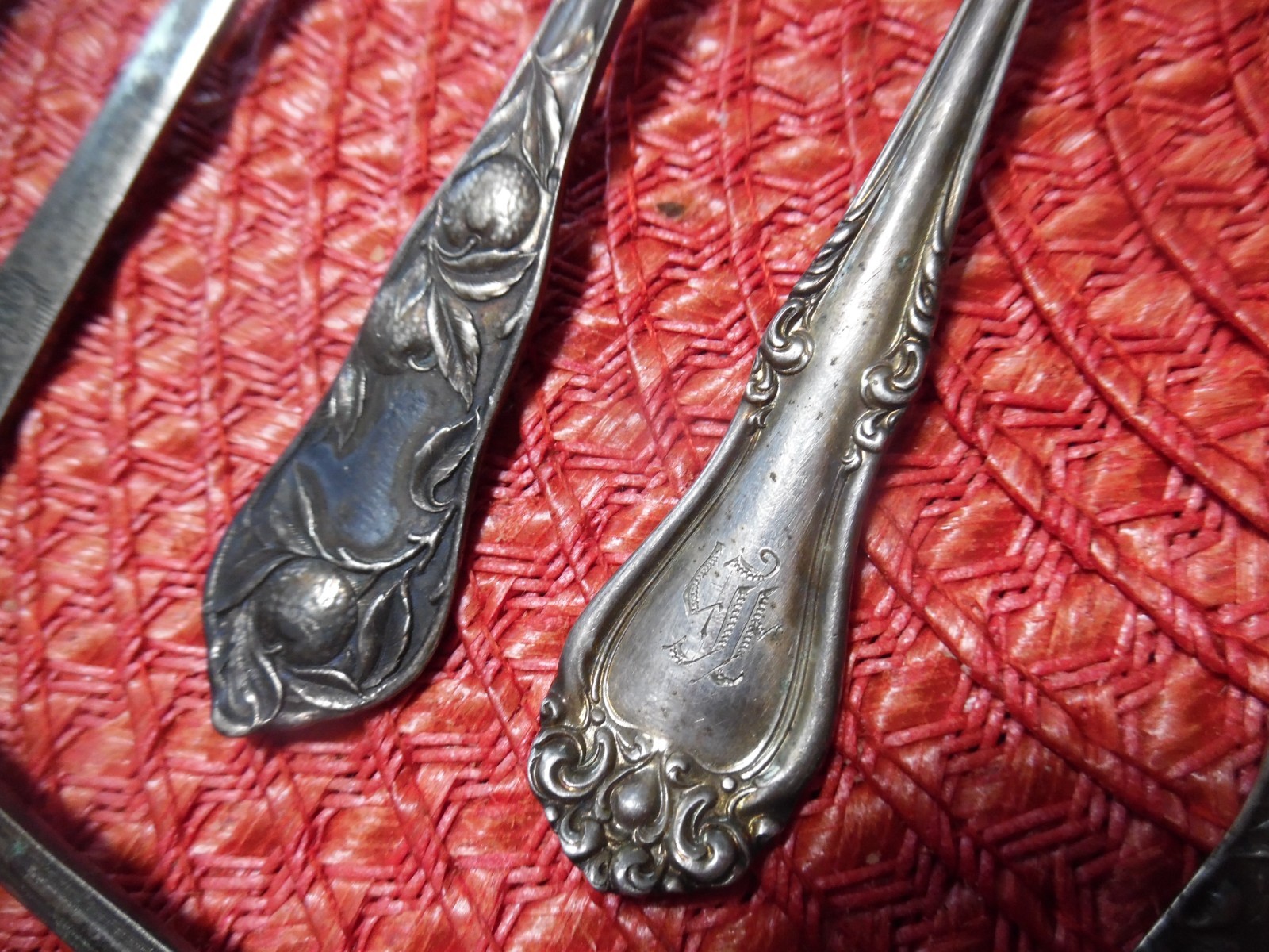 Misc Bulk Lot Of 25 Unmatching Silverware Silverplate/Other Arts and Crafts