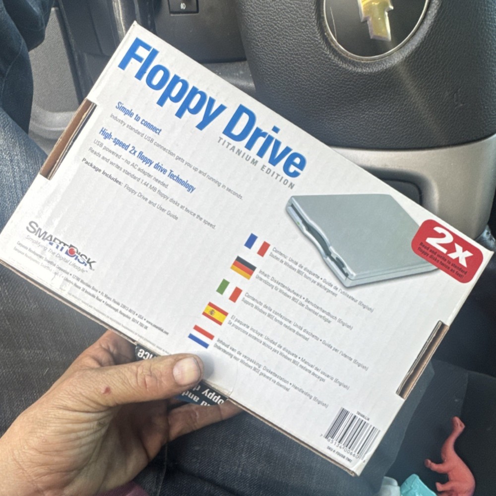 SmartDisk FDUSB-TM2 Titanium USB 3.5" Floppy Drive Gray PC Mac USB-Powered
