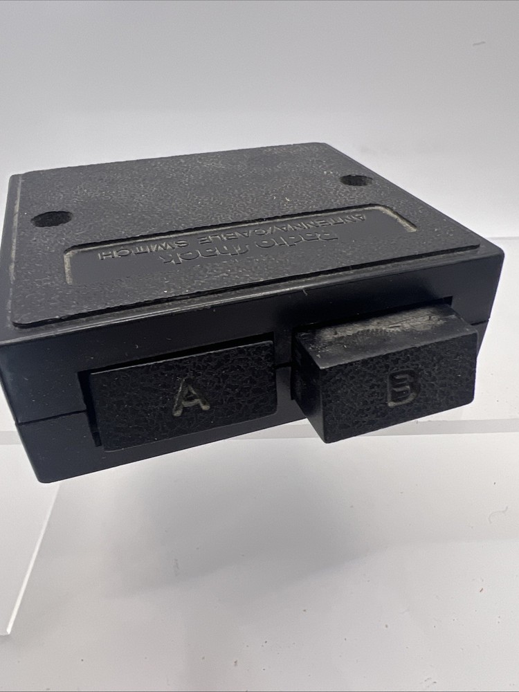1 Radio Shack A & B Push Button RF Switch TV Antenna Cable Selector 2 Inputs