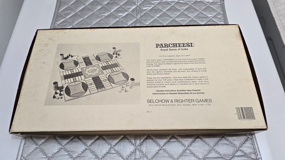 Vintage 1982 Parcheesi Selchow & Righter - Complete