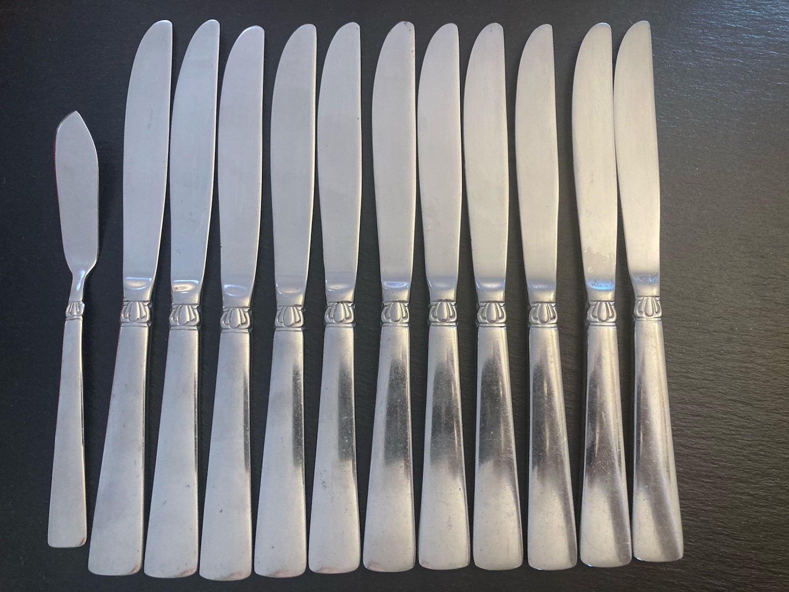 Reed Barton Stainless SANDERLING 12 Pcs SHIPS FREE