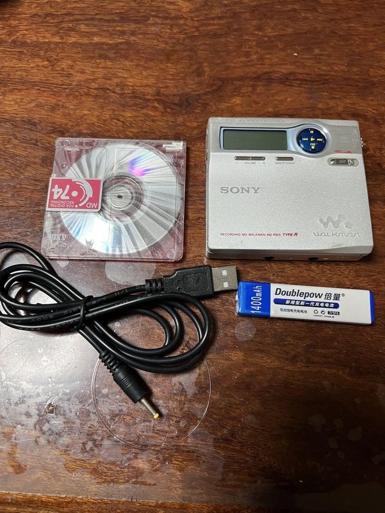 Sony MZ-N910 Silver MD Walkman Portable Player Tested Working With Controller