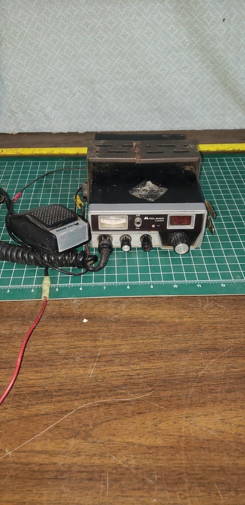 Midland 100M  CB Radio -