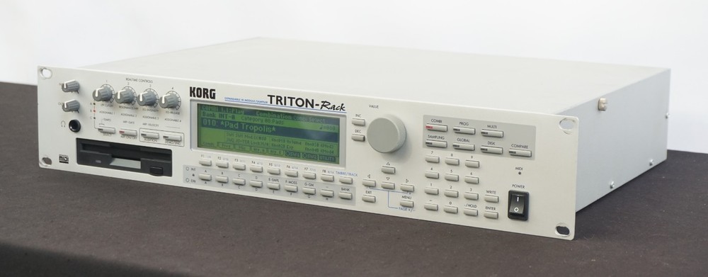 Korg Triton 2U Rack Mount Polyphonic Sound Module Synthesiser Sampler - 100V